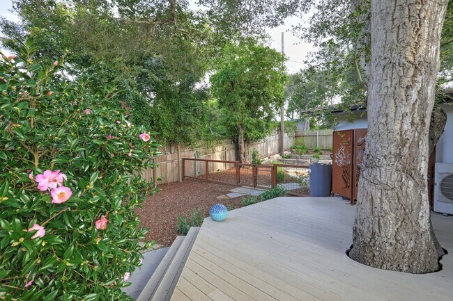 Building Photo - Furnished Mesa Hideaway!