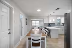 Building Photo - 1073 Kenwood Dr