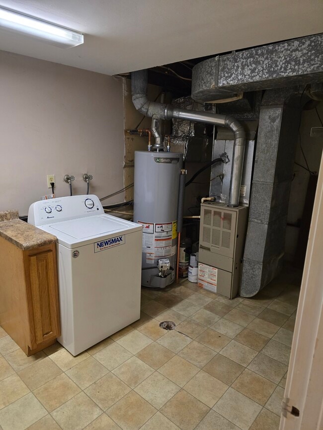 Building Photo - Fairway