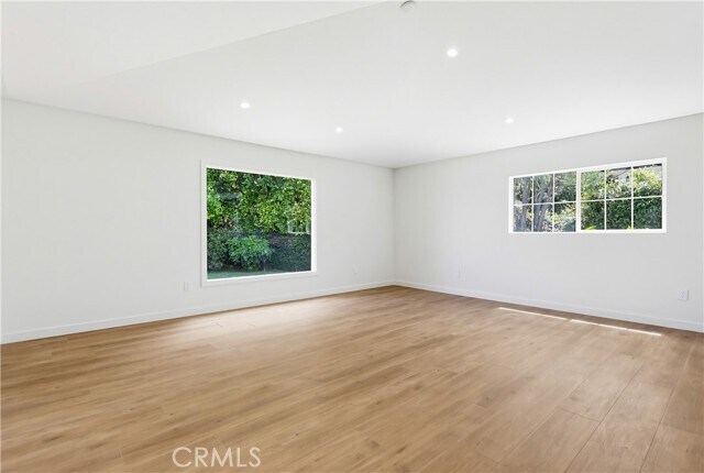 Building Photo - 5440 Alcove Ave