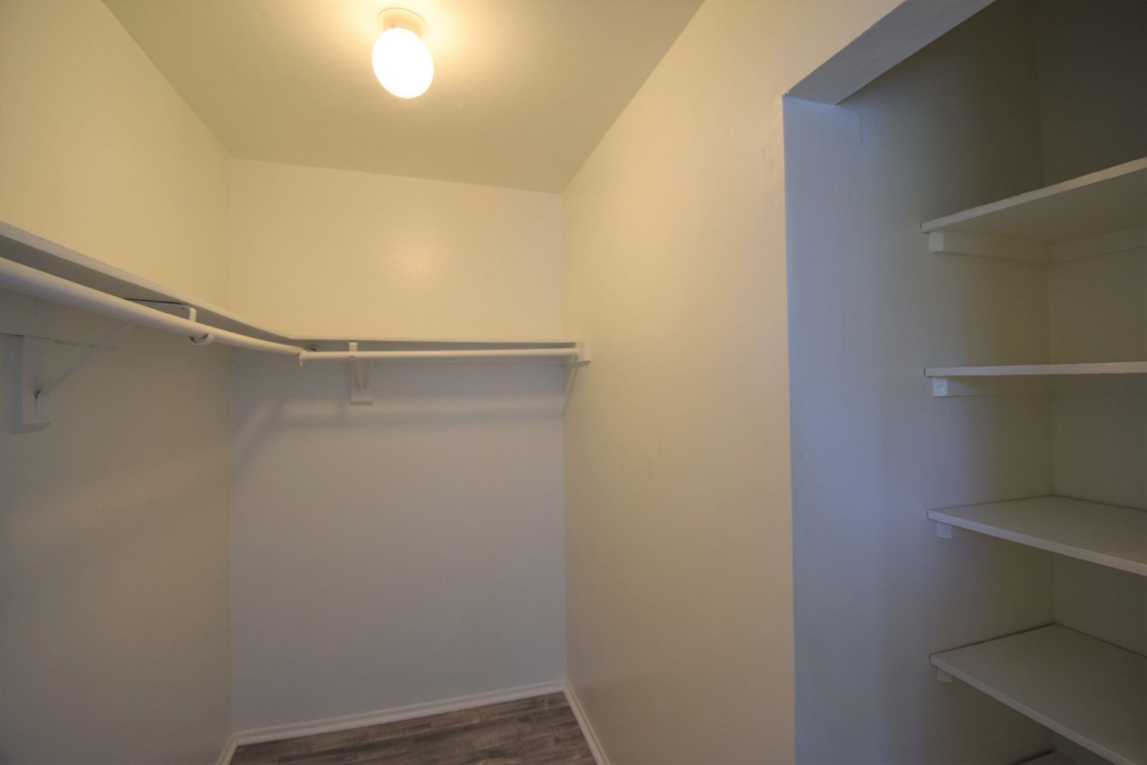 Building Photo - 6401 Riverton Ave