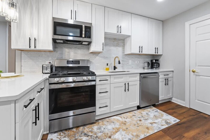 Building Photo - 3712 Wren Ln