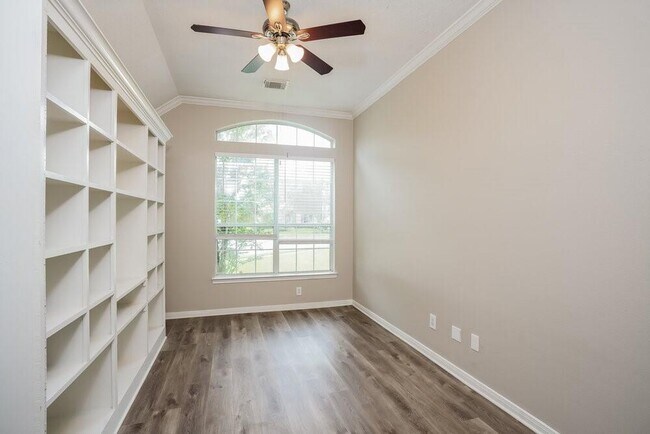 Building Photo - 2130 Pelican Landing Ct