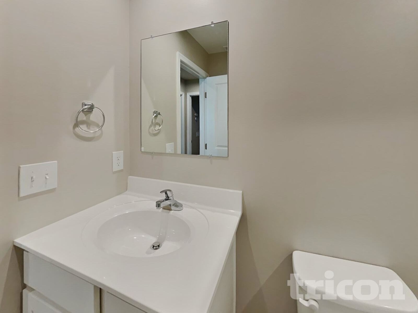 Building Photo - 886 Purcell Dr