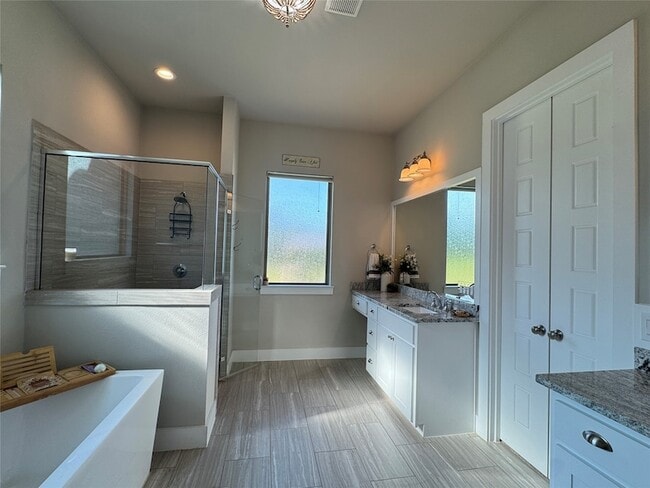 Building Photo - 197 Blackthorn Dr
