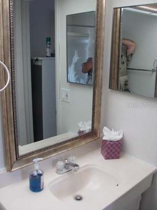 Building Photo - 4775 Cove Cir