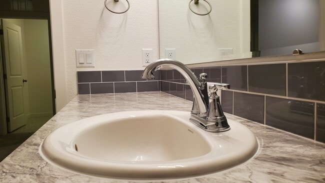 Guest Bath - 17761 Jackson Ridge Way