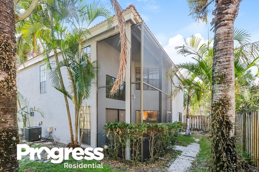 Building Photo - 1725 Shoreside Cir