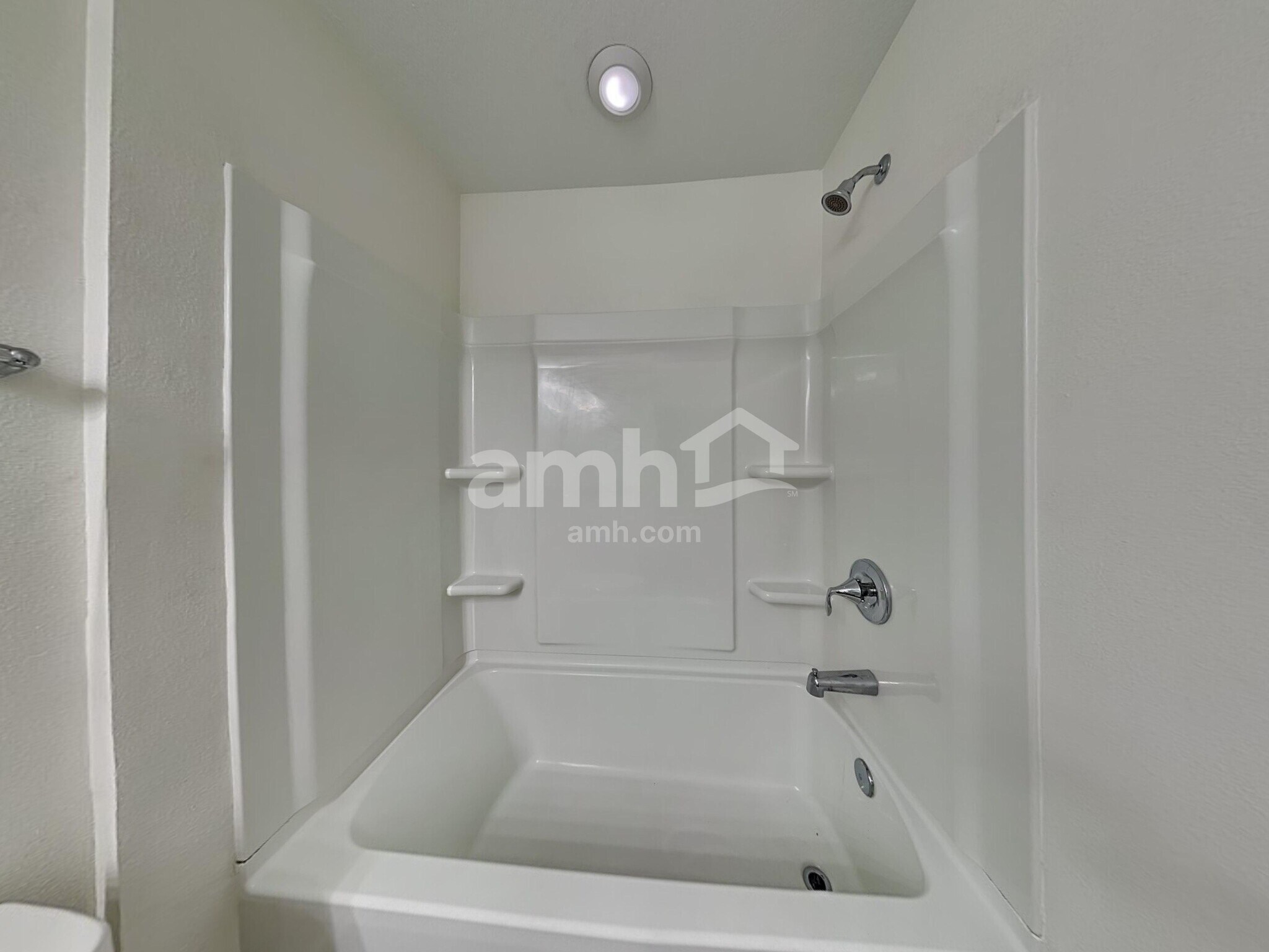 Building Photo - 4813 85th Ave NE