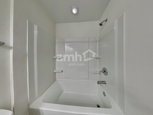 Building Photo - 1101 David Walker Dr