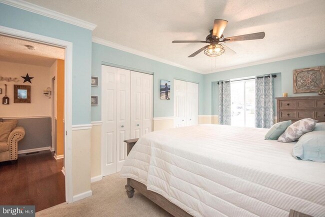 Building Photo - 502 Greenhill Ct