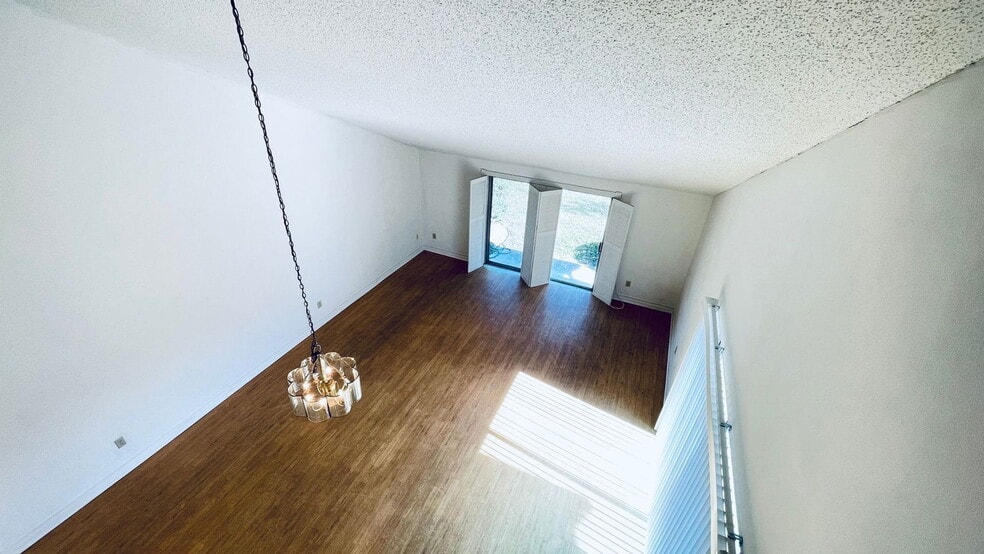 Building Photo - 600 Northern Way