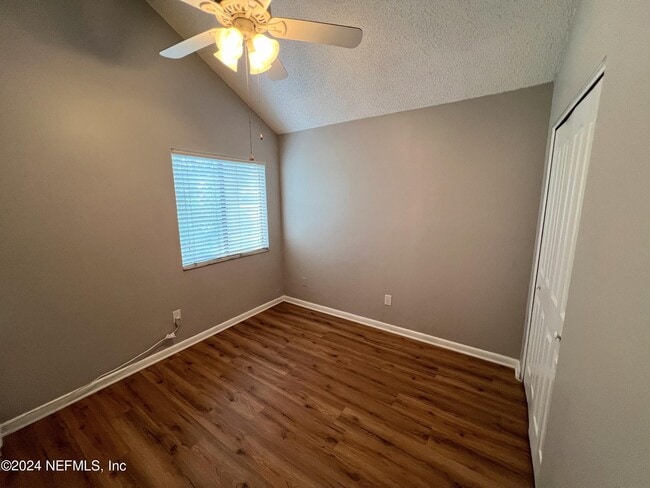 Building Photo - 8160 San Jose Manor Dr E
