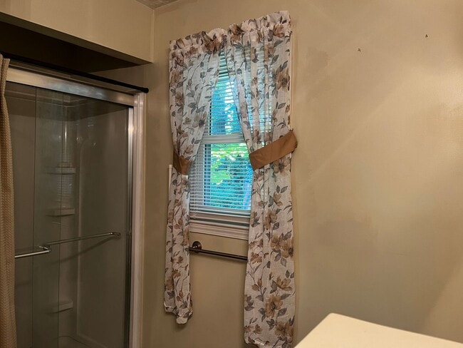 Building Photo - Furnished 2 Bedroom in Riverbend