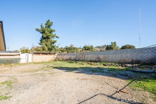 Building Photo - 1548 S Citrus Ave