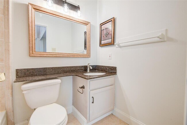 Building Photo - 2503 Lively Ln