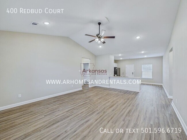 Building Photo - 400 Redbud Ct