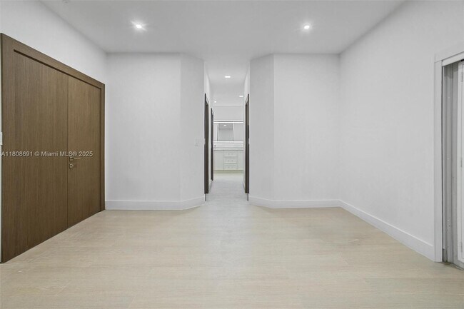 Building Photo - 7963 SW 111th St