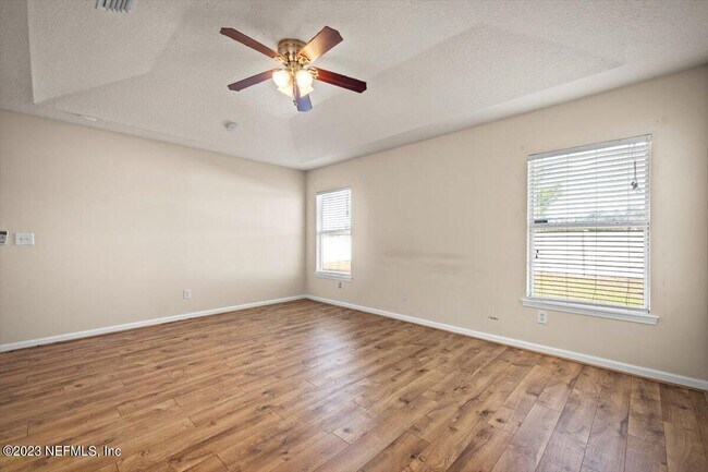 Building Photo - 929 Raindrop Ln