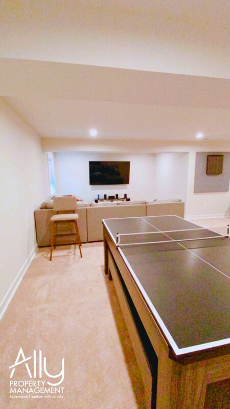 Building Photo - 3272 Village Park Ave