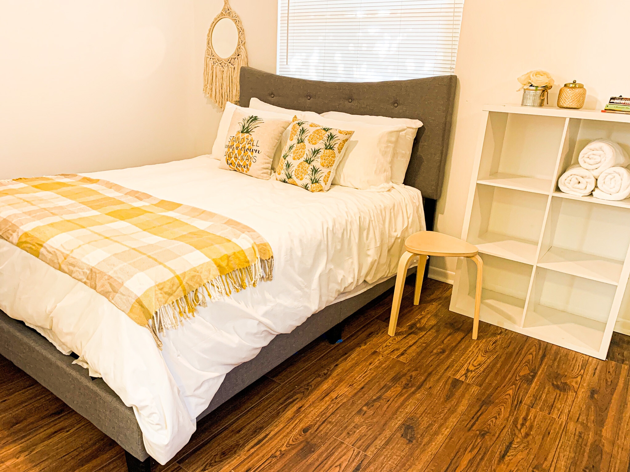 Building Photo - 103 SW 10th Ave