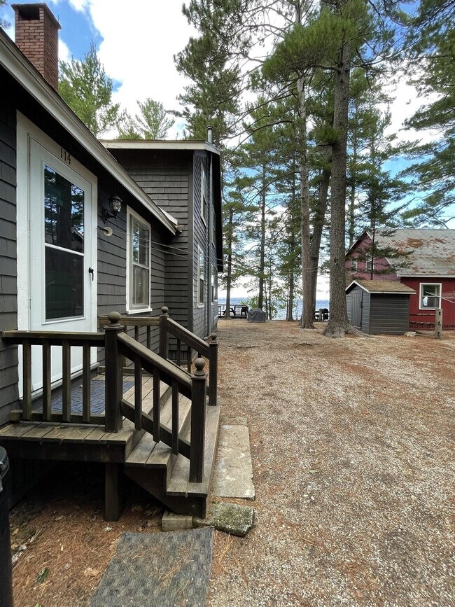 Building Photo - 114 Sandy Cove Rd