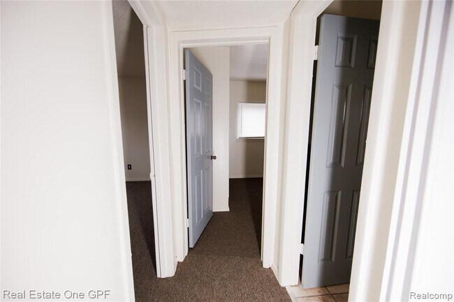 Building Photo - 14960 Alberta Ave