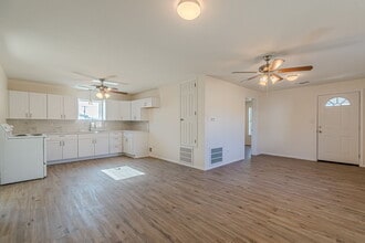 Building Photo - 509 Brown Ave