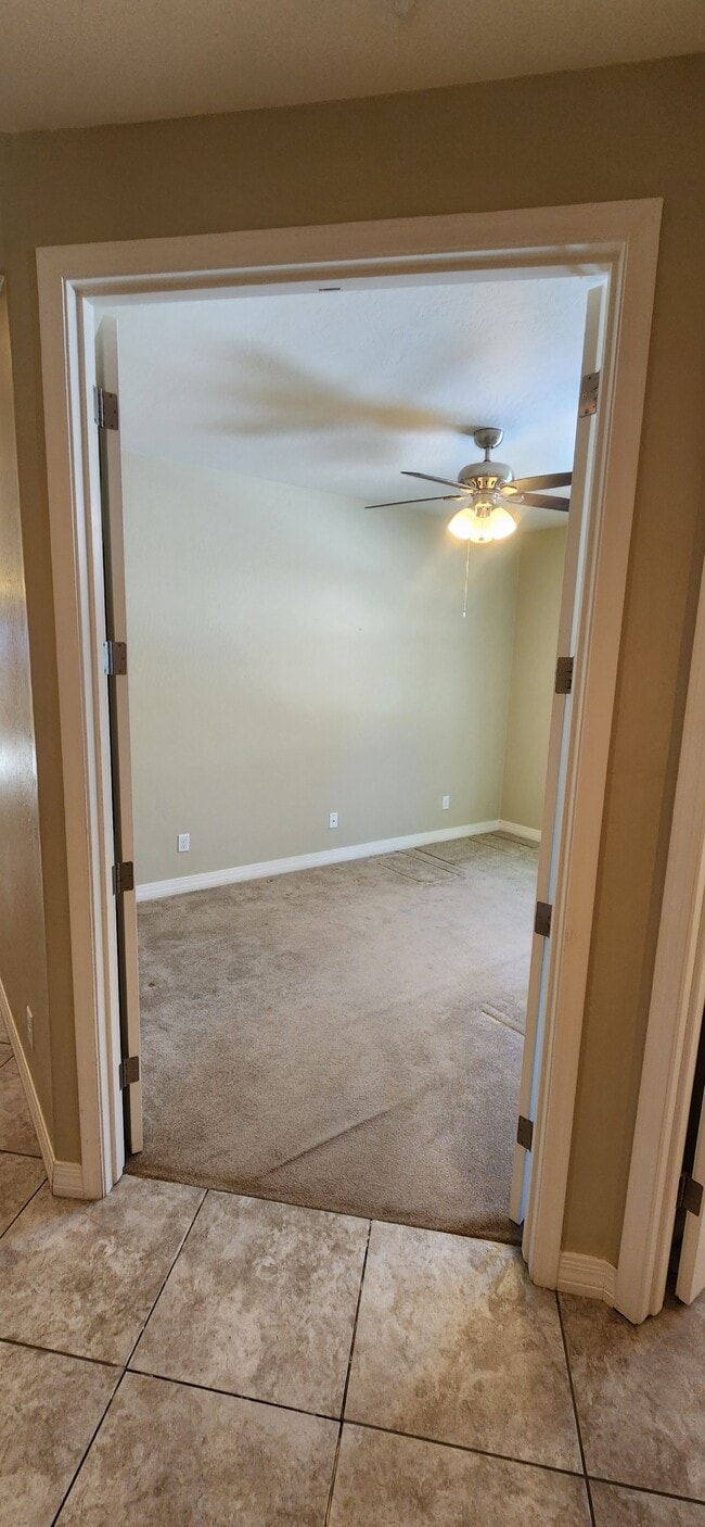 Building Photo - 2490 W Pollo Cir