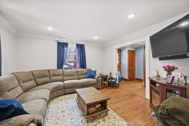 Building Photo - 92 Myrtle Ave