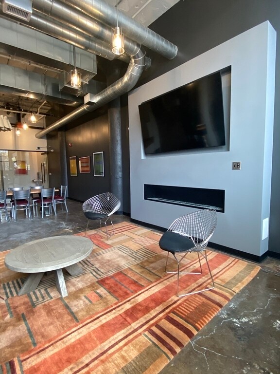 Building Photo - 151 Chestnut St