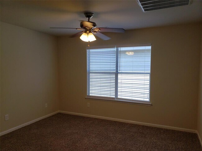 Building Photo - 12063 Mallard Stream Ct