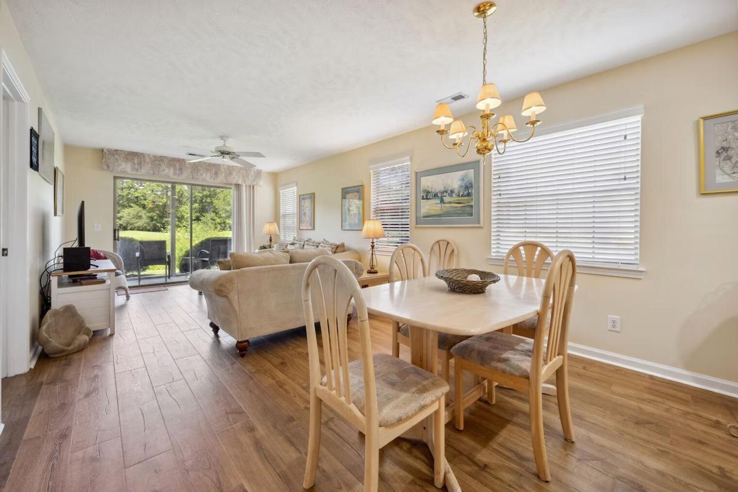 Building Photo - 80 Pinehurst Ln