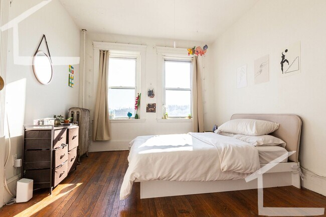 Building Photo - 9/1 Packard's Corner 2BR with heat inc, hu...