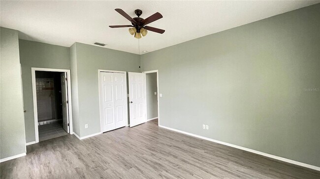 Building Photo - 210 41st St NE