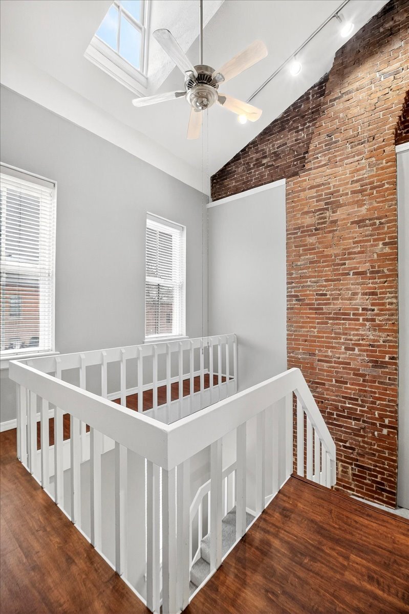 Building Photo - 2350 S 10th St