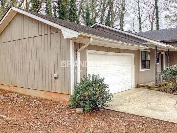 Building Photo - 7301 Fern Ct