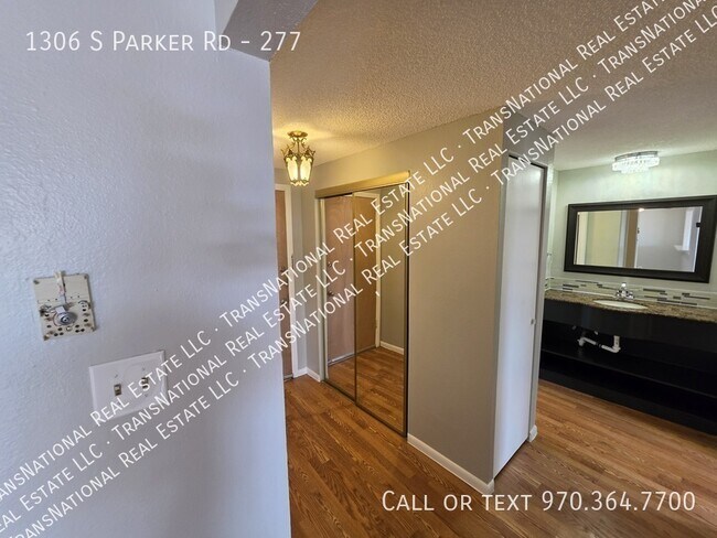 Building Photo - 1306 S Parker Rd
