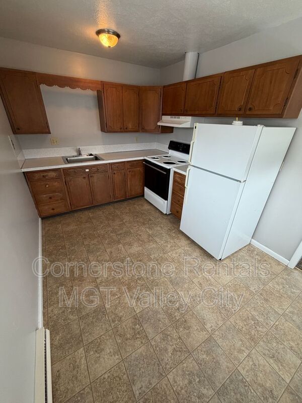 Building Photo - 807 3rd St SW