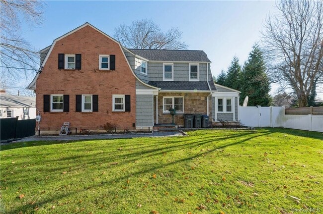 Building Photo - 353 Old Mamaroneck Rd