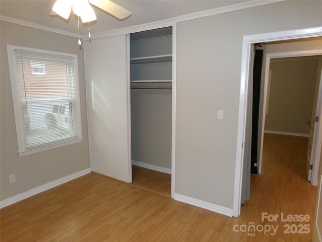 Building Photo - 716 Brown Ave