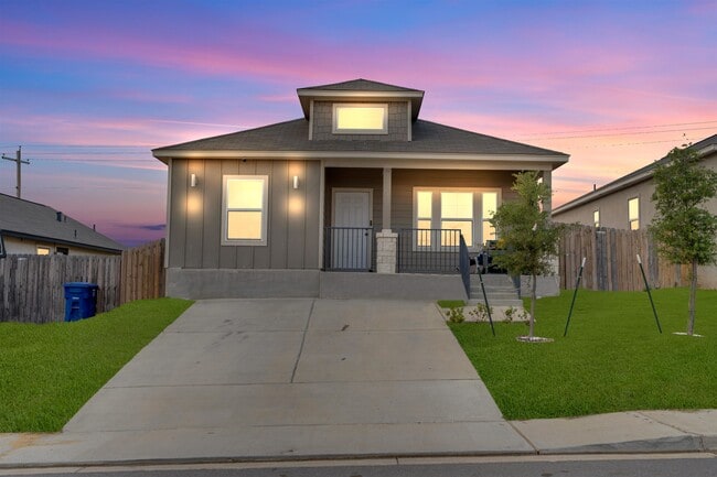 Building Photo - 1616 Tesis Drive
