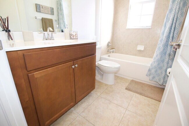 Building Photo - 4616 Tara Cove Way