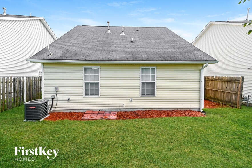 Building Photo - 1904 Duke Adam St