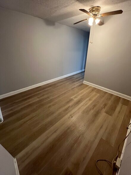 First Floor Den - 118 S Washington St