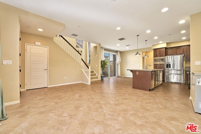 Building Photo - 20285 Avenida Paloma