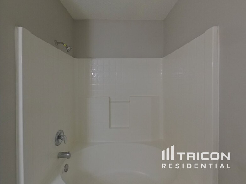 Building Photo - 845 Wickham Ln