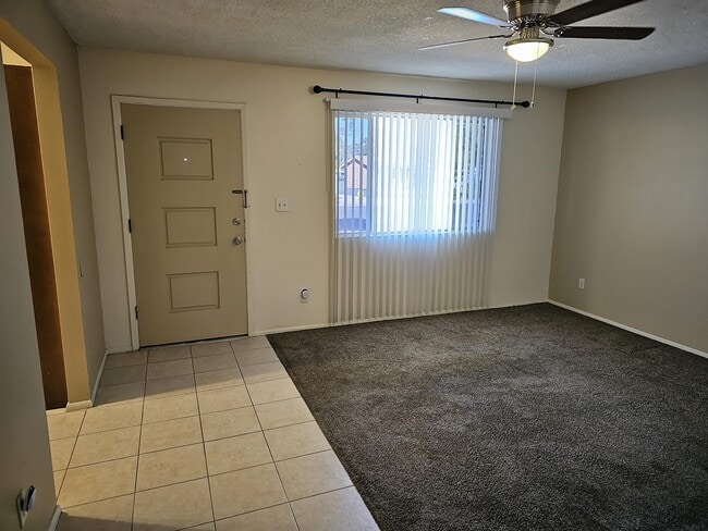 Building Photo - 863 E Fountain St