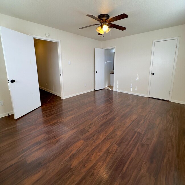 Building Photo - 5411 9th St