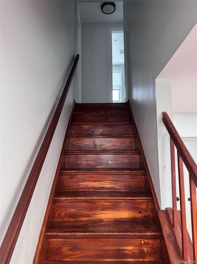 Building Photo - 190 Lee Ave